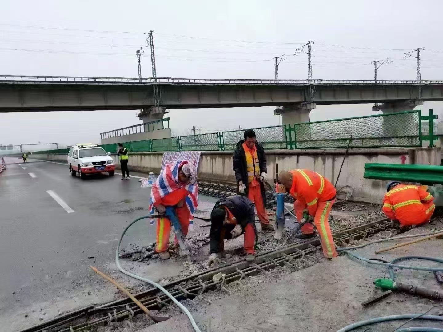 永修桥梁伸缩缝抢修料